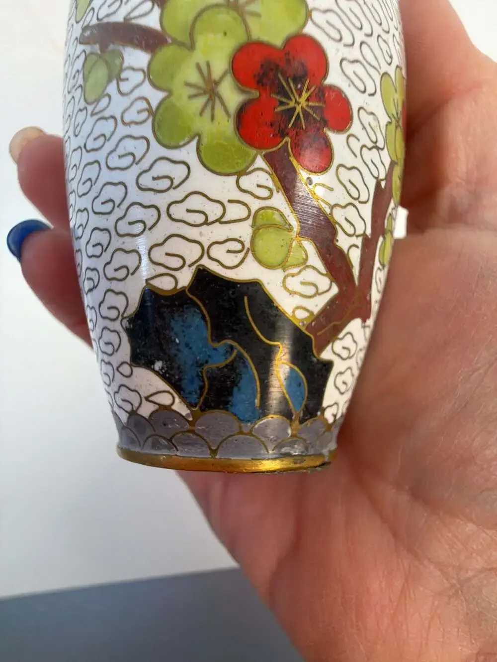 Vintage‎ Chinese Cloisonné Enamel Floral Vase with Wooden Stand
